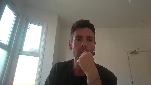 Snapshot of frenchbdmaninlondon chatting on July 8, 2026, 1:23 pm frenchbdmaninlondon online show from July 8, 2026, 1:23 pm
