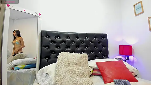 SussanTS online show from June 13, 2026, 1:53 pm