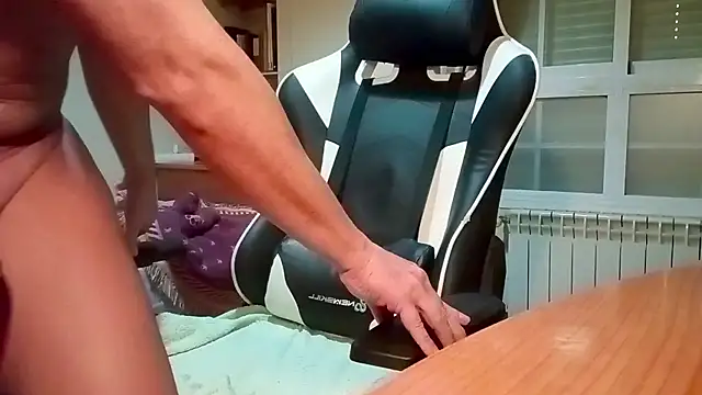 wankdick online show from February 16, 2026, 4:38 pm