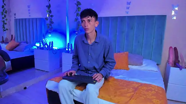 ARIANA CRI-X online show from April 25, 2026, 12:30 pm