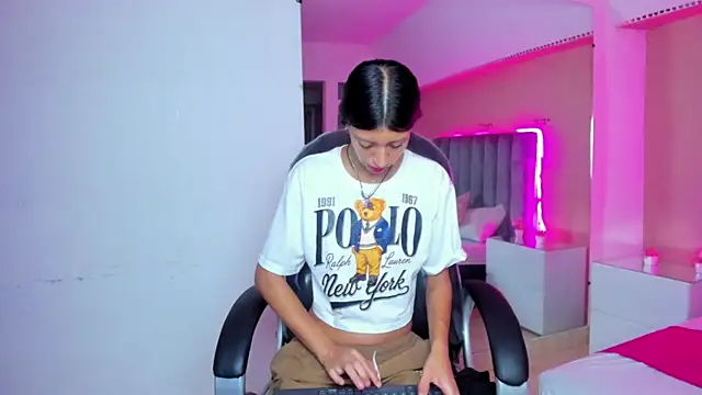 ARIANA CRI-X online show from July 23, 2026, 12:24 pm