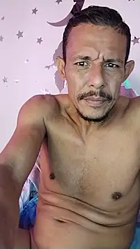 Snapshot of El_junior21 chatting on May 1, 2026, 12:43 pm El junior21 online show from May 1, 2026, 12:43 pm