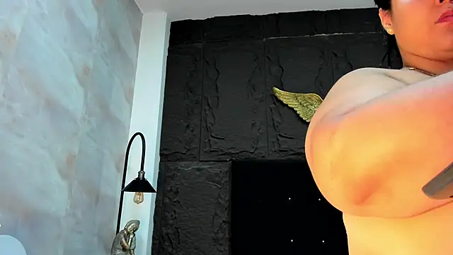 MillaGrey online show from May 12, 2026, 11:38 am