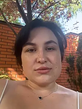 LilyyFox online show from May 21, 2026, 2:03 pm
