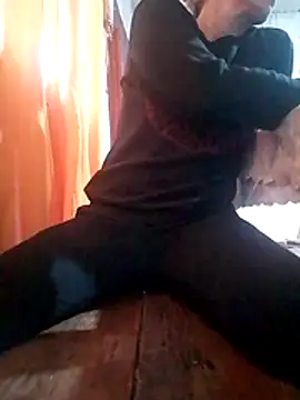 hermosura2026 online show from April 26, 2026, 8:50 pm