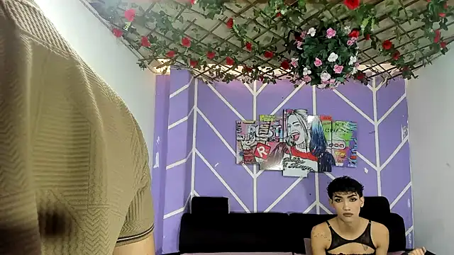 DAHNE HOT  online show from May 3, 2026, 1:04 pm