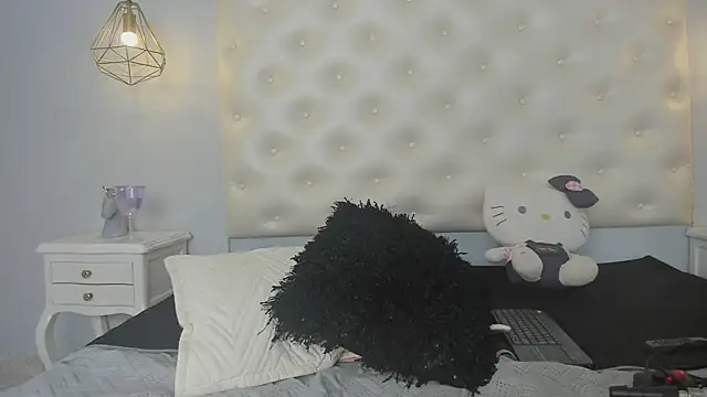 Snapshot of ninaavelvett chatting on June 26, 2026, 12:22 pm ninaavelvett online show from June 26, 2026, 12:22 pm