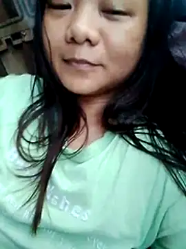 eljhenx online show from June 19, 2026, 2:06 am
