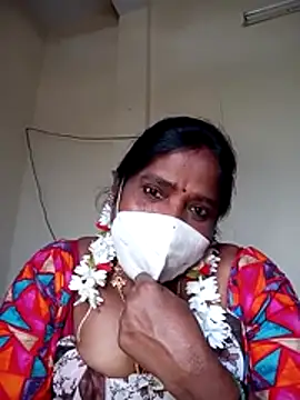 Snapshot of swetha10 chatting on July 20, 2026, 6:21 am swetha10 online show from July 20, 2026, 6:21 am