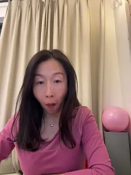 Snapshot of summer0430 chatting on May 16, 2026, 12:04 pm summer0430 online show from May 16, 2026, 12:04 pm