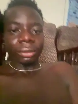 Lhommemasquer12 online show from April 19, 2026, 11:11 am