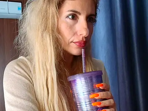 Snapshot of _horny_sexy_ chatting on November 4, 2025, 5:11 am horny sexy online show from November 4, 2025, 5:11 am