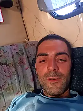 Snapshot of alieno_napoletano chatting on April 25, 2026, 3:53 pm alieno napoletano online show from April 25, 2026, 3:53 pm