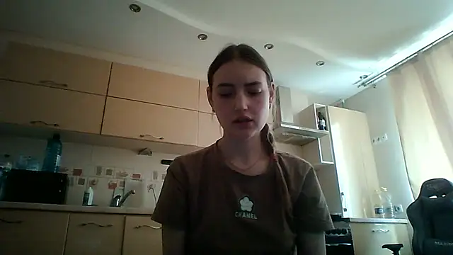 Snapshot of Lisanta chatting on May 4, 2026, 12:19 pm Lisanta online show from May 4, 2026, 12:19 pm