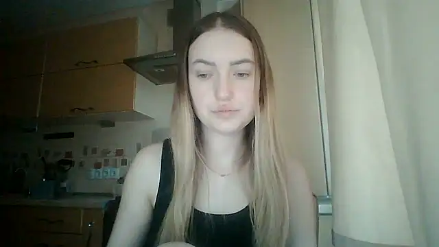 Snapshot of Lisanta chatting on June 3, 2026, 9:21 am Lisanta online show from June 3, 2026, 9:21 am