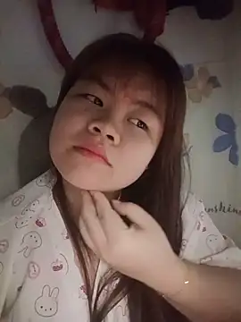 Truxcy1 online show from May 20, 2026, 7:55 pm
