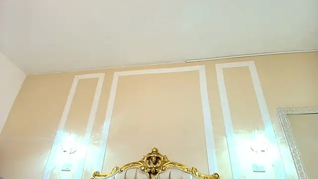 Snapshot of PaulineKosh chatting on July 25, 2026, 7:42 pm PaulineKosh online show from July 25, 2026, 7:42 pm