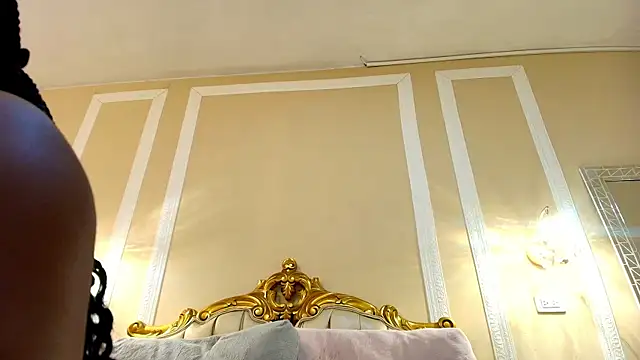 Snapshot of PaulineKosh chatting on July 22, 2026, 7:27 pm PaulineKosh online show from July 22, 2026, 7:27 pm