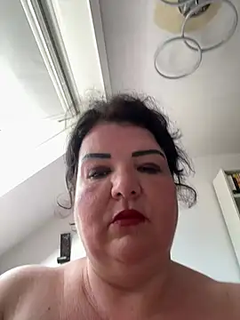 Snapshot of curvymilfmicha chatting on July 16, 2026, 2:14 pm curvymilfmicha online show from July 16, 2026, 2:14 pm