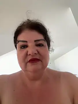 Snapshot of curvymilfmicha chatting on August 1, 2026, 9:29 am curvymilfmicha online show from August 1, 2026, 9:29 am