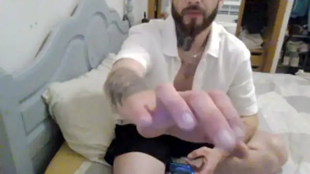 loquito980 online show from April 25, 2026, 1:52 am