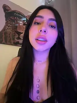 IsabellaNoir  online show from June 6, 2026, 9:31 pm
