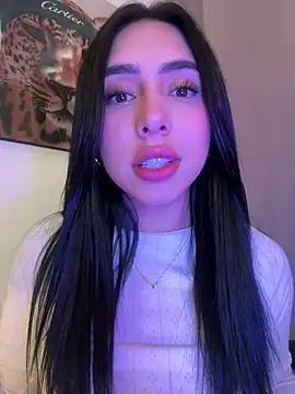 IsabellaNoir  online show from April 30, 2026, 8:57 pm