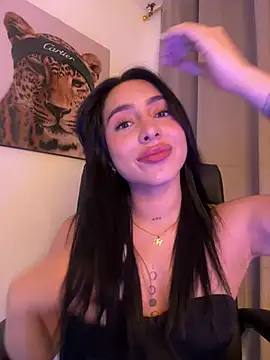 IsabellaNoir  online show from May 26, 2026, 11:14 pm