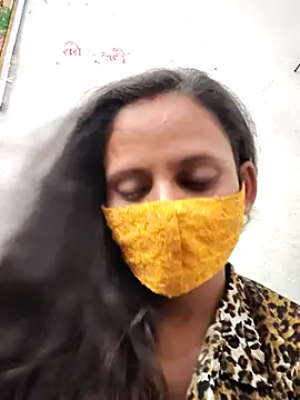 Cutie Neetu online show from May 27, 2026, 6:04 pm