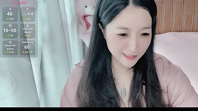 Snapshot of D-Misslu chatting on July 6, 2026, 3:13 am D-Misslu online show from July 6, 2026, 3:13 am