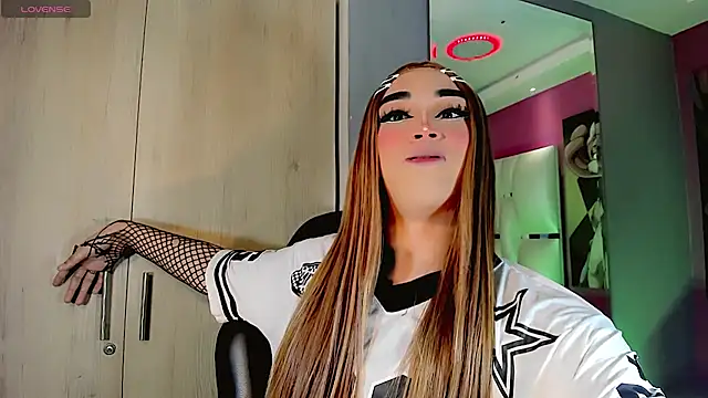 Snapshot of Camila_Vasquezz1 chatting on July 20, 2026, 11:45 am Camila Vasquezz1 online show from July 20, 2026, 11:45 am