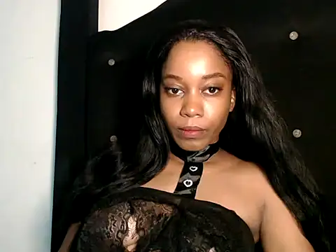 Enchantriss online show from October 25, 2025, 8:31 pm