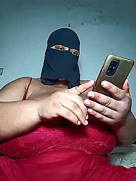 Snapshot of Loly_mor26 chatting on August 5, 2026, 4:50 am Loly mor26 online show from August 5, 2026, 4:50 am