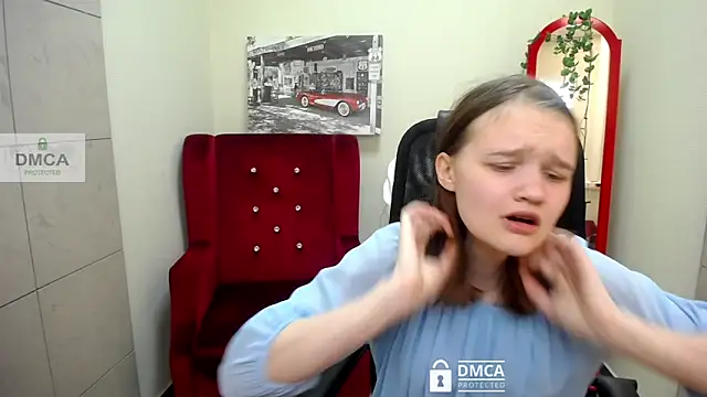  donnaSia  online show from May 20, 2026, 11:29 am