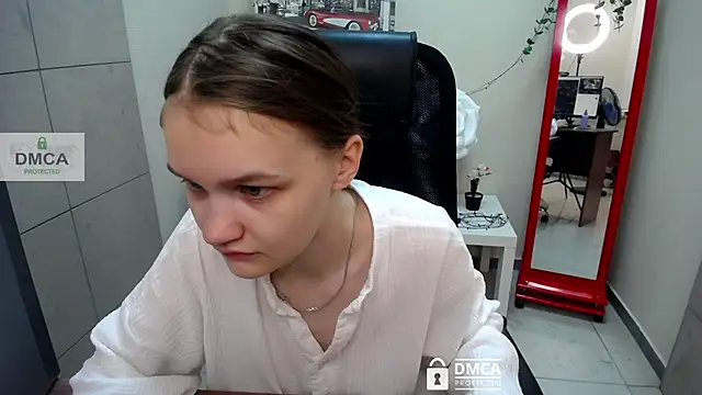  donnaSia  online show from June 13, 2026, 5:49 am