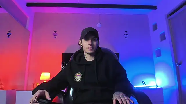 Vergil Noir  online show from May 5, 2026, 3:31 am