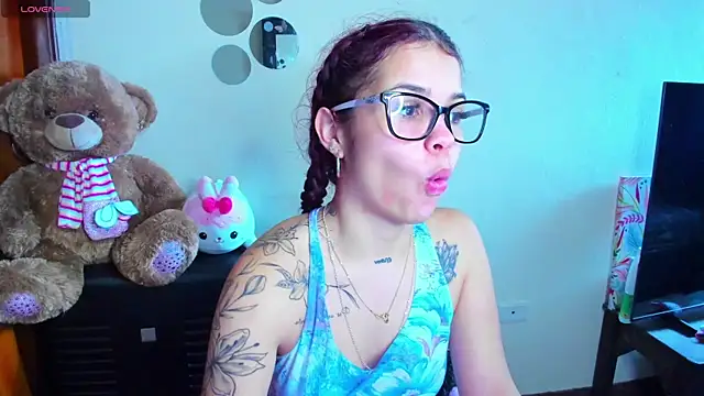 Snapshot of angelina_77 chatting on May 1, 2026, 3:17 pm angelina 77 online show from May 1, 2026, 3:17 pm