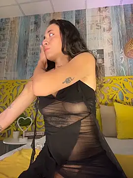 Snapshot of SinSirenXXX chatting on June 16, 2026, 1:22 pm SinSirenXXX online show from June 16, 2026, 1:22 pm