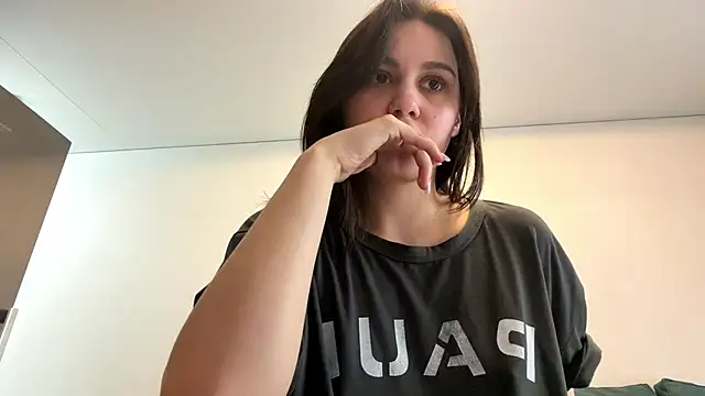 www Lily13 online show from April 24, 2026, 5:42 am