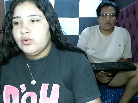 Snapshot of Valery-Khloe chatting on July 31, 2026, 4:34 am Valery-Khloe online show from July 31, 2026, 4:34 am