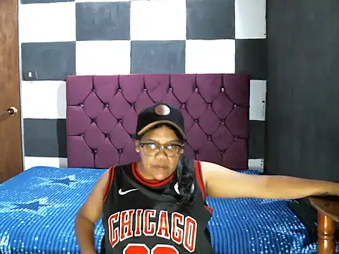 Snapshot of Valery-Khloe chatting on August 7, 2026, 4:51 am Valery-Khloe online show from August 7, 2026, 4:51 am
