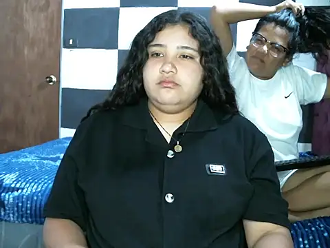 Snapshot of Valery-Khloe chatting on July 25, 2026, 1:57 am Valery-Khloe online show from July 25, 2026, 1:57 am