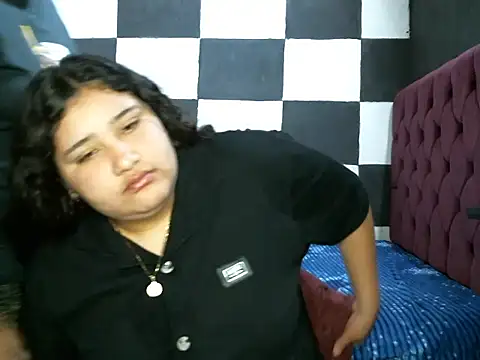 Snapshot of Valery-Khloe chatting on August 3, 2026, 4:42 am Valery-Khloe online show from August 3, 2026, 4:42 am