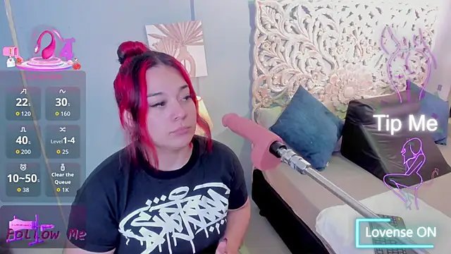 Snapshot of Sabrinna_fox chatting on May 20, 2026, 7:44 pm Sabrinna fox online show from May 20, 2026, 7:44 pm