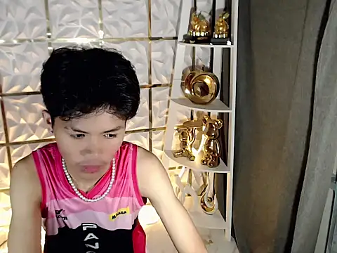 sweet cuttieguy online show from April 23, 2026, 12:39 am