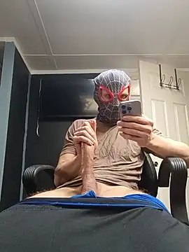 Snapshot of bwcloverboy2 chatting on June 3, 2026, 2:33 pm bwcloverboy2 online show from June 3, 2026, 2:33 pm
