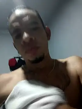 hotshame21 online show from April 28, 2026, 4:28 am