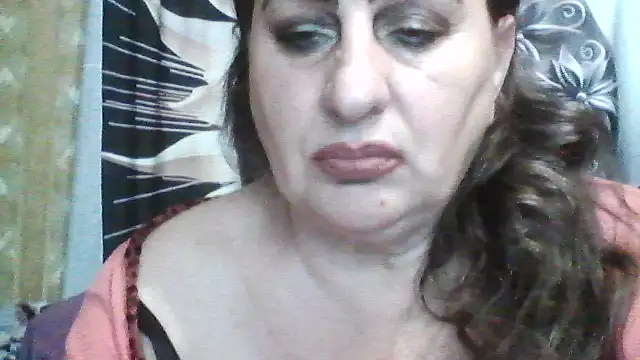 Snapshot of LoaqLovew chatting on June 13, 2026, 10:24 am LoaqLovew online show from June 13, 2026, 10:24 am