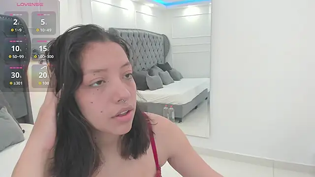 Snapshot of vayra_moon chatting on July 13, 2026, 12:59 pm vayra moon online show from July 13, 2026, 12:59 pm