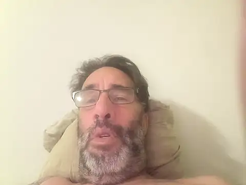 Snapshot of visualizechat chatting on April 29, 2026, 12:37 am visualizechat online show from April 29, 2026, 12:37 am